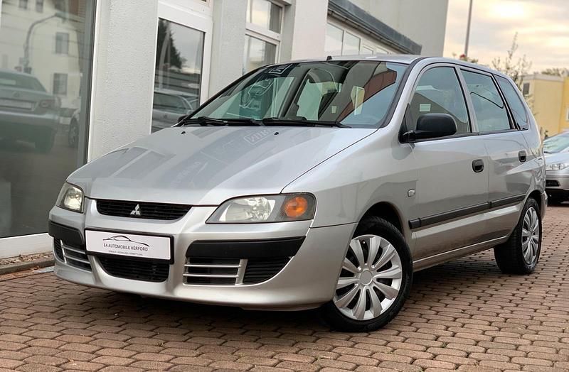 Silber Gebraucht 2004 Mitsubishi Space Star Van / Kleinbus | 2.100 € (Fairer Preis) - Bild 1/4