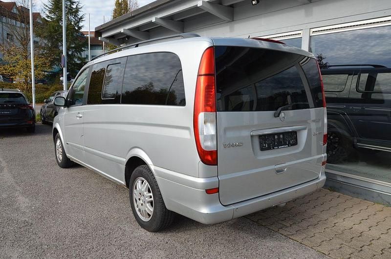 Gebraucht Mercedes Viano 150 PS (110 kW) 2004 Brillantsilber metallic Van / Kleinbus