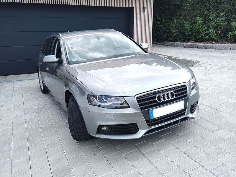 Silber Gebraucht 2011 Audi A4 Attraction Kombi | 7.200 € (Fairer Preis) - Bild 1/4