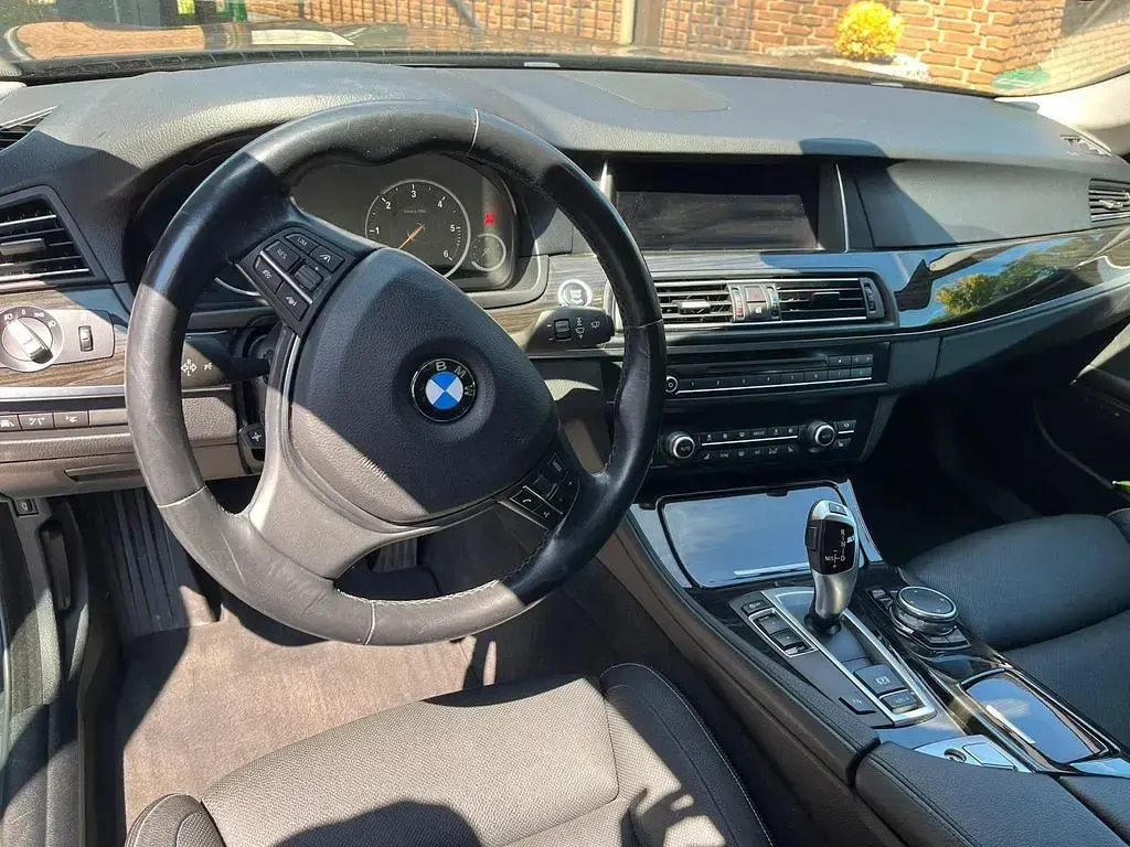 Gebraucht BMW 530 Luxury Line 258 PS (189 kW) 2015 Schwarz Kombi