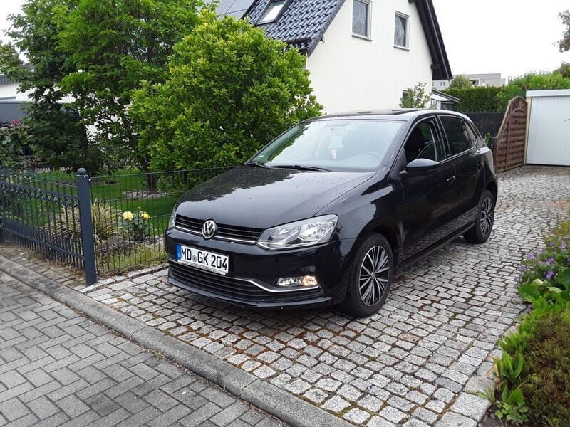 Schwarz Gebraucht 2016 VW Polo Allstar Kleinwagen | 11.000 € (Guter Preis) - Bild 1/4