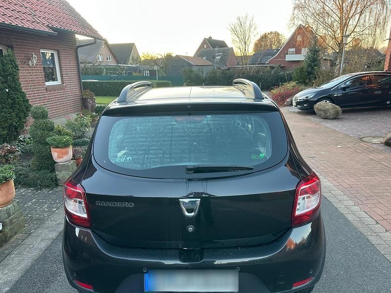 Gebraucht Dacia Sandero Stepway 90 PS (66 kW) 2013 Schwarz Limousine