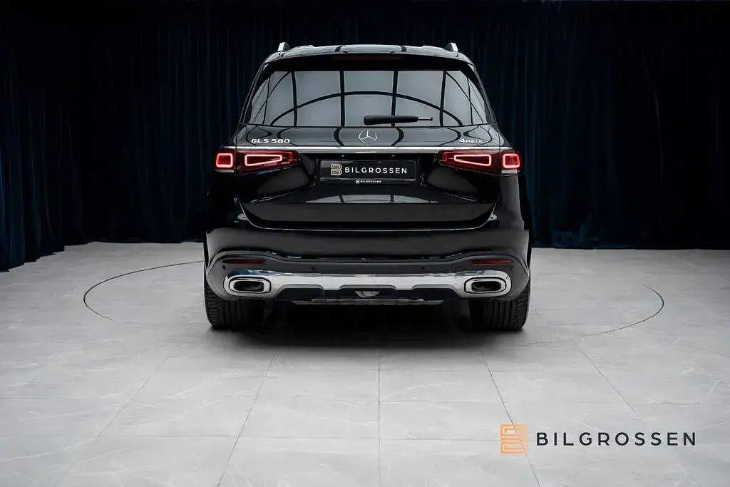 Gebraucht Mercedes GLS580 AMG 489 PS (359 kW) 2022 Schwarz SUV