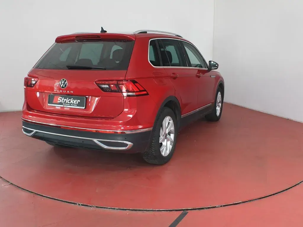 Gebraucht VW Tiguan Elegance 150 PS (110 kW) 2023 Rot SUV