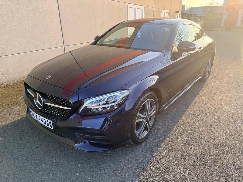 Gebraucht Mercedes C180 156 PS (114 kW) 2018 Blau Coupé
