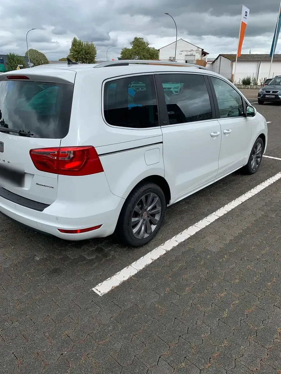 Gebraucht Seat Alhambra 140 PS (102 kW) 2015 Weiß Van / Kleinbus