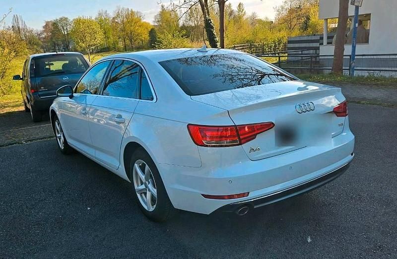 Gebraucht Audi A4 Ambiente 150 PS (110 kW) 2016 Weiß Limousine