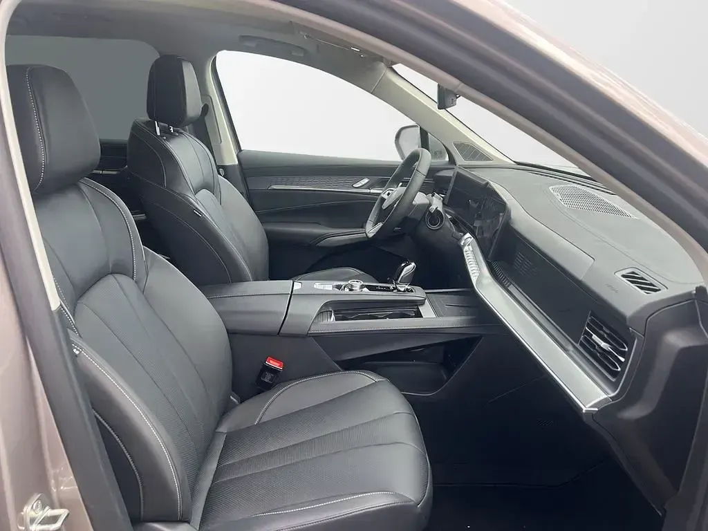 Neu MG MGS9 299 PS (219 kW) 2026 Weiß SUV