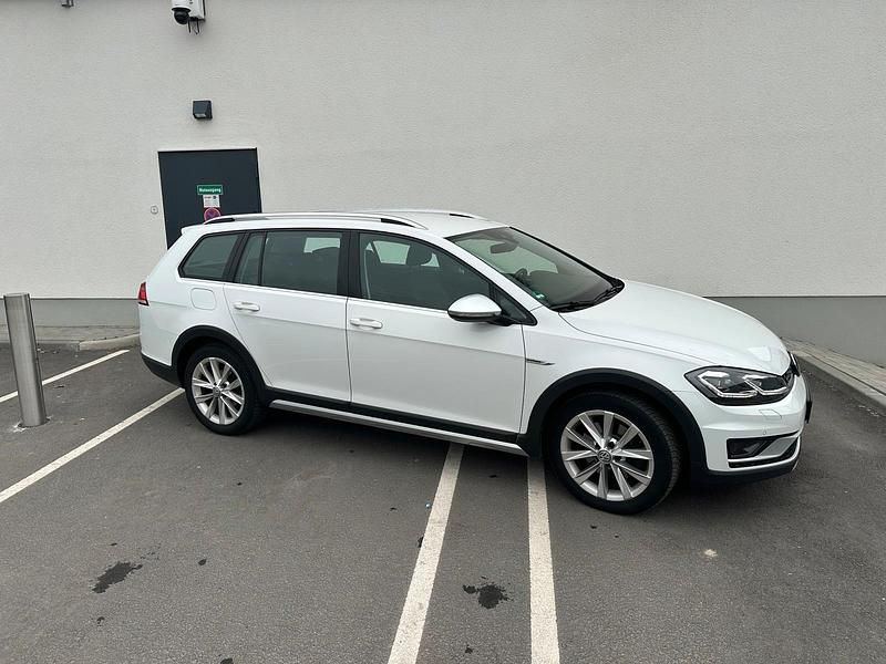 Usado VW Golf VII 184 HP (135 kW) 2019 Branco Carrinha