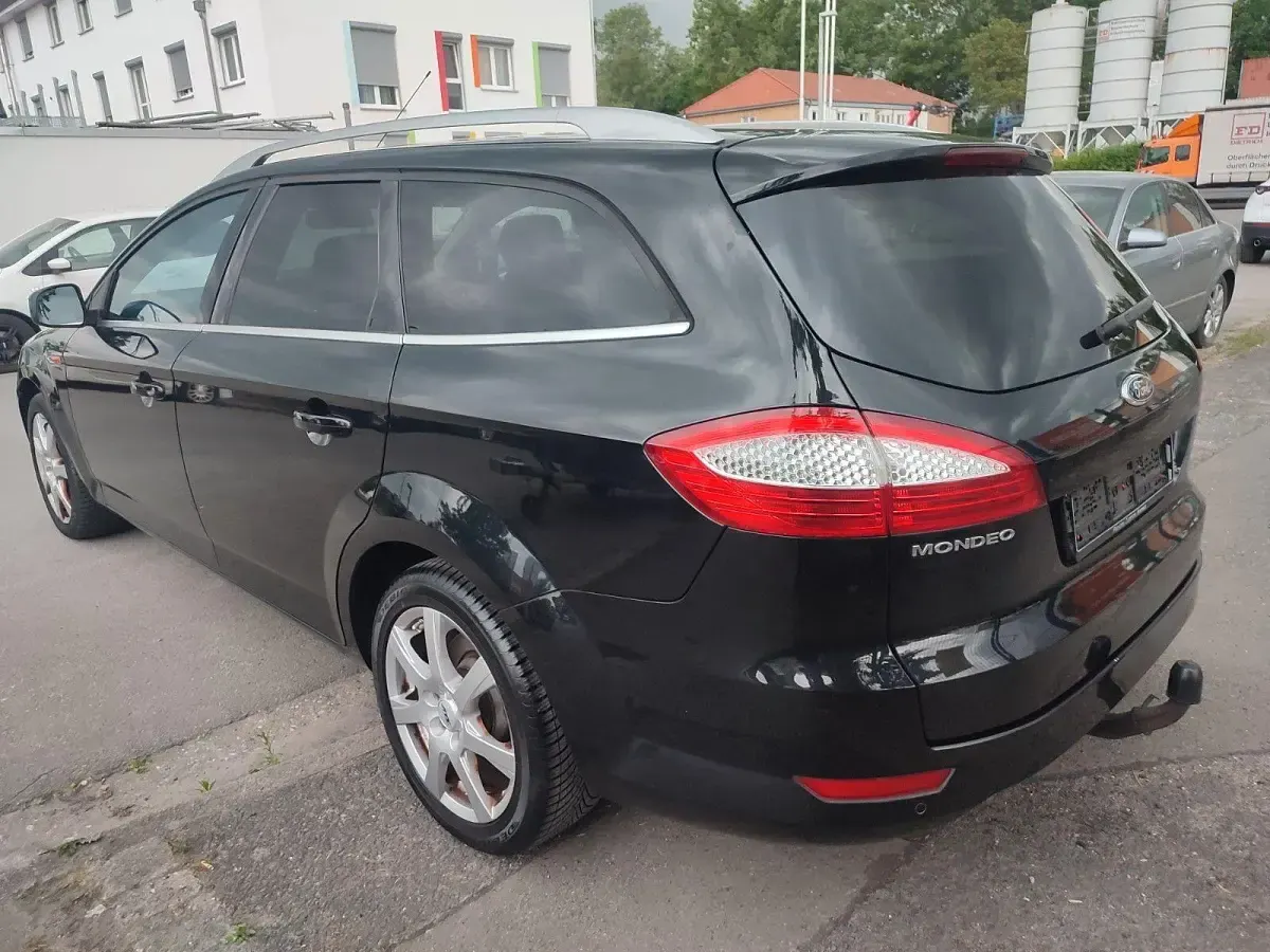 Gebraucht Ford Mondeo Titanium 140 PS (102 kW) 2010 Schwarz Kombi