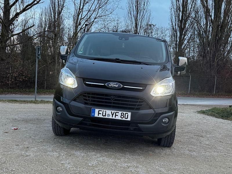 Gebraucht Ford Tourneo 155 PS (114 kW) 2013 Schwarz Van / Kleinbus
