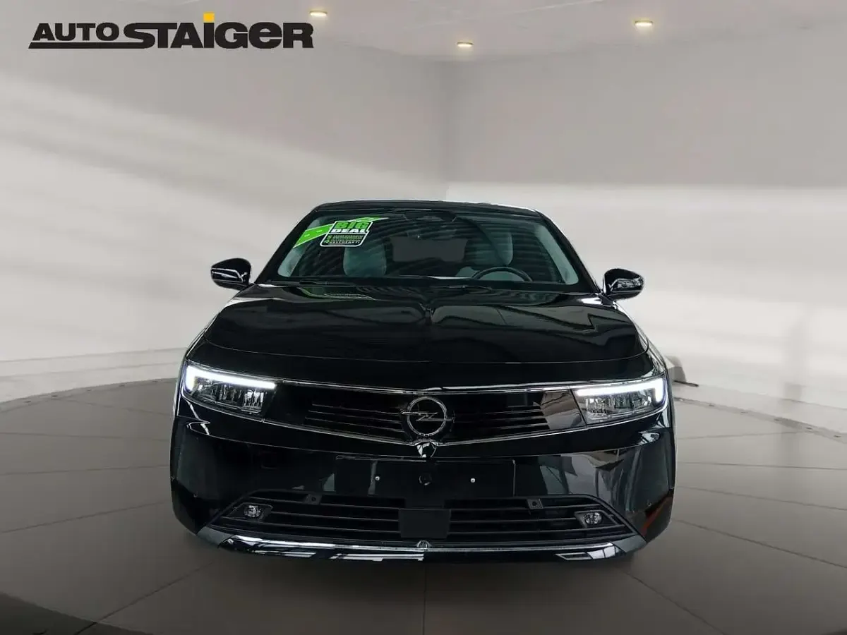 Gebraucht Opel Astra Elegance 131 PS (96 kW) 2023 Schwarz Kleinwagen