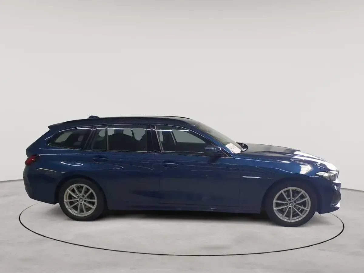 Gebraucht BMW 318 Sport Line 150 PS (110 kW) 2024 Phytonicblau metallic Kombi