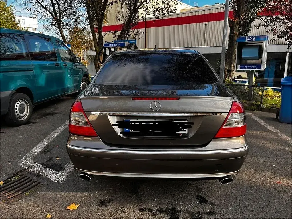 Second-hand Mercedes E320 Elegance 224 CP (164 kW) 2009 Berlinǎ