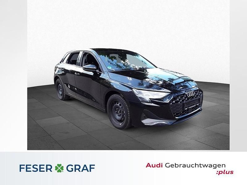 Brillantschwarz Gebraucht 2025 Audi A3 Sportback Ambiente Limousine | 27.890 € (Superpreis) - Bild 1/4