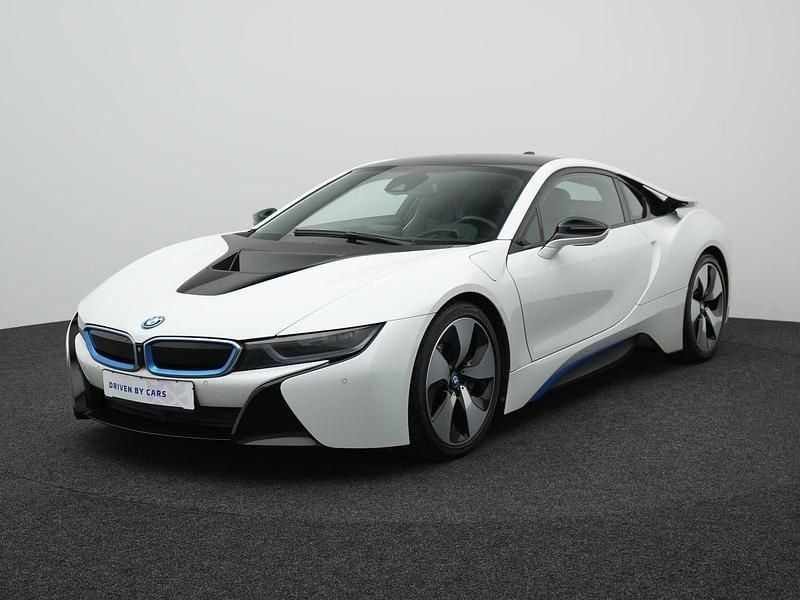 Gebraucht BMW i8 Sport Line 231 PS (169 kW) 2014 Kristallweiss perleff. m. akzent bm Coupé
