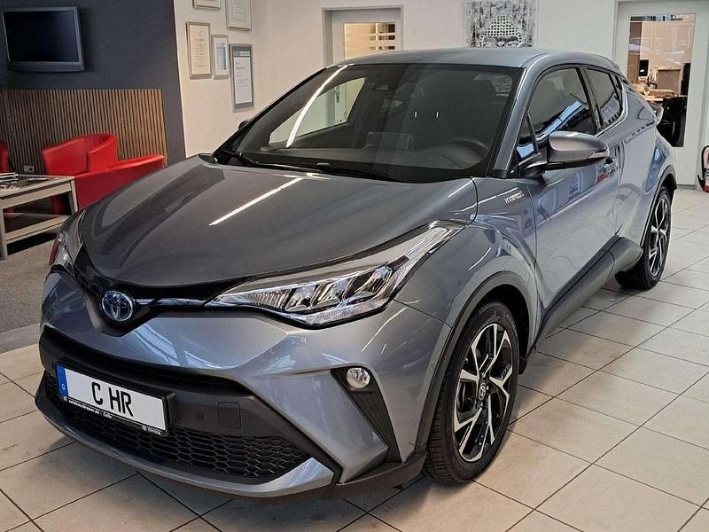 Blau Gebraucht 2022 Toyota C-HR Team SUV | 24.450 € (Fairer Preis) - Bild 1/4