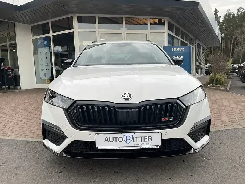 Gebraucht Skoda Octavia RS 200 PS (147 kW) 2023 Candyweiss Kombi