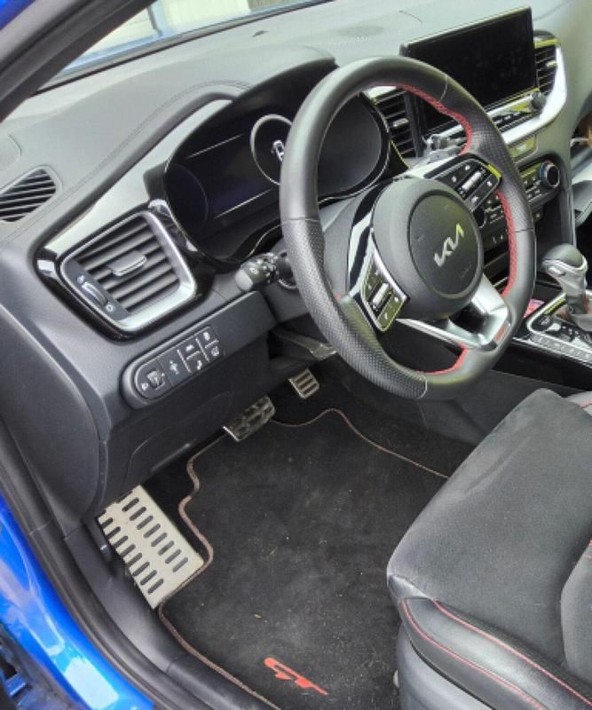 Gebraucht Kia ProCeed 204 PS (150 kW) 2023 (b3l) blue flame met. (metallic) Kombi