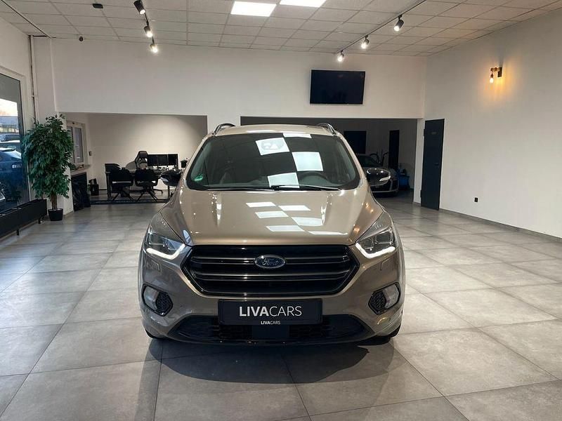 Gebraucht Ford Kuga ST-Line 150 PS (110 kW) 2019 Silber SUV