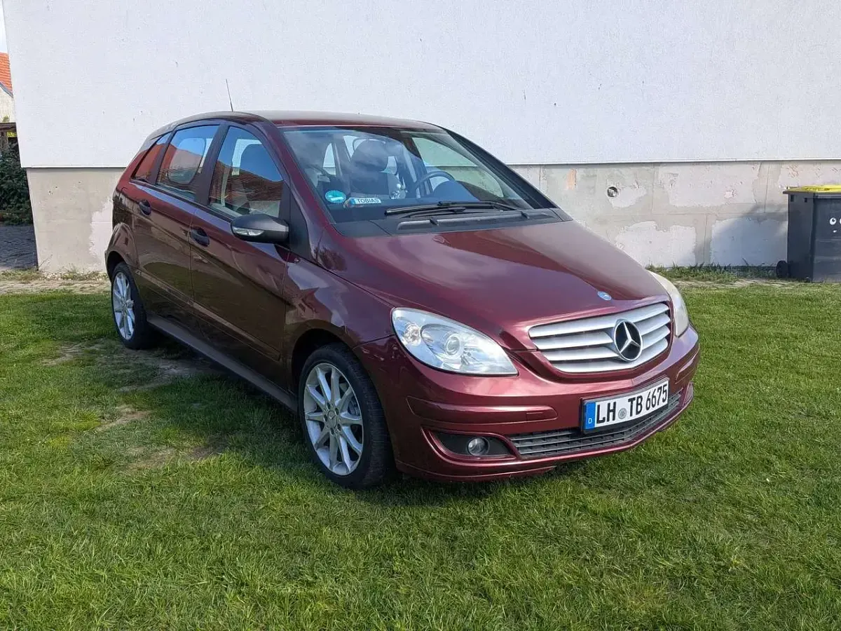 Gebraucht Mercedes B170 116 PS (85 kW) 2006 Rot Van / Kleinbus