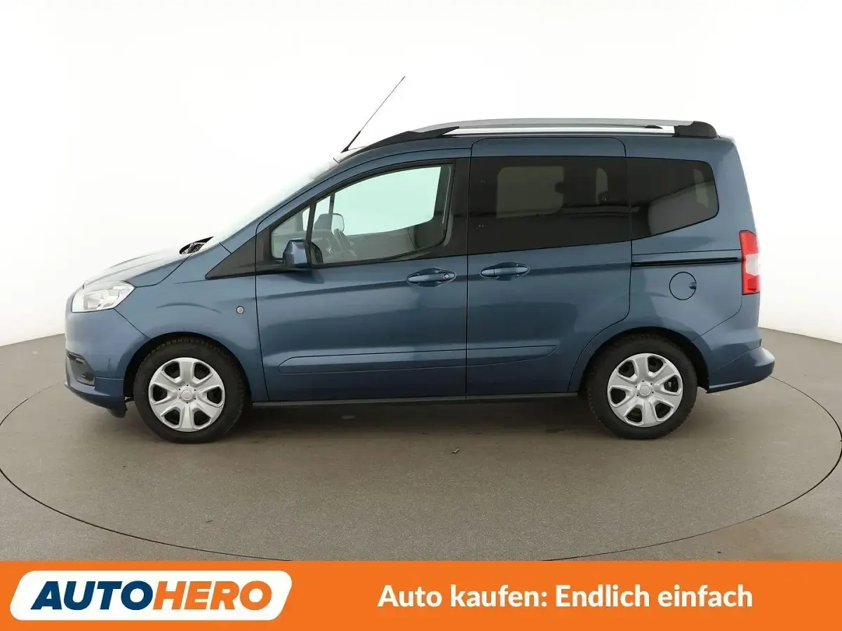 Gebraucht Ford Tourneo Titanium 101 PS (74 kW) 2019 Blau Van / Kleinbus