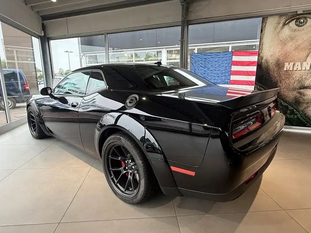Uusi Dodge Challenger 808 HP (594 kW) 2025 Musta Coupe - kaksiovinen