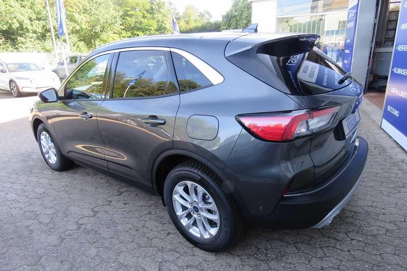 Gebraucht Ford Kuga Titanium 120 PS (88 kW) 2024 Magneticgrau metallic SUV