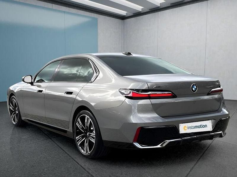 Second-hand BMW 740 2025 Gri Berlinǎ