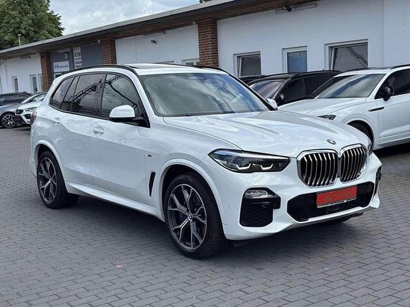 Alpinweiss Gebraucht 2019 BMW X5 M M Sport SUV | 49.880 € (Guter Preis) - Bild 1/4