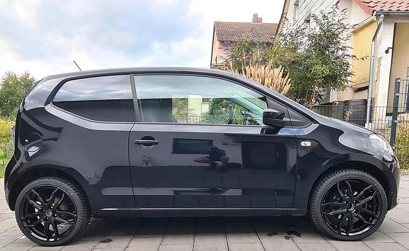 Gebraucht VW up! 68 PS (50 kW) 2014 Schwarz Kleinwagen