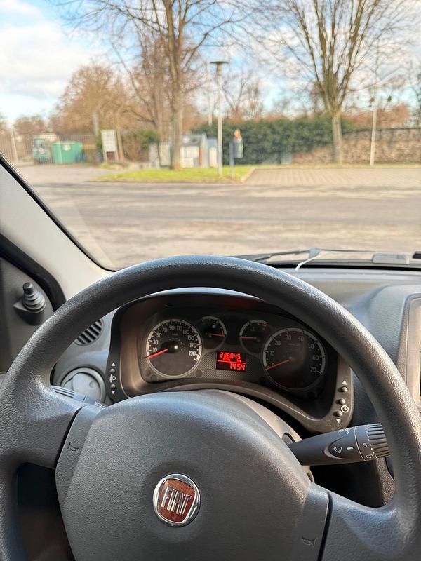 Gebraucht Fiat Panda 60 PS (44 kW) 2010 Rot Kleinwagen