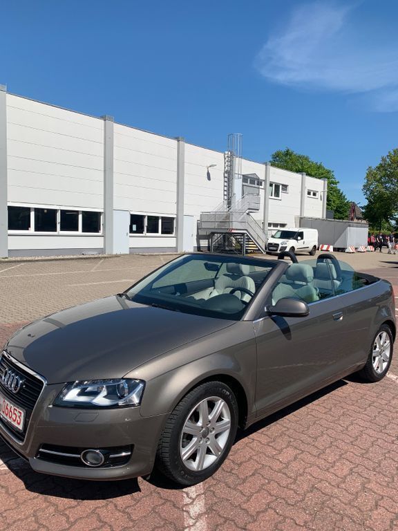 Grau Gebraucht 2011 Audi A3 Cabriolet Ambition Cabrio | 10.900 € (Fairer Preis) - Bild 1/4