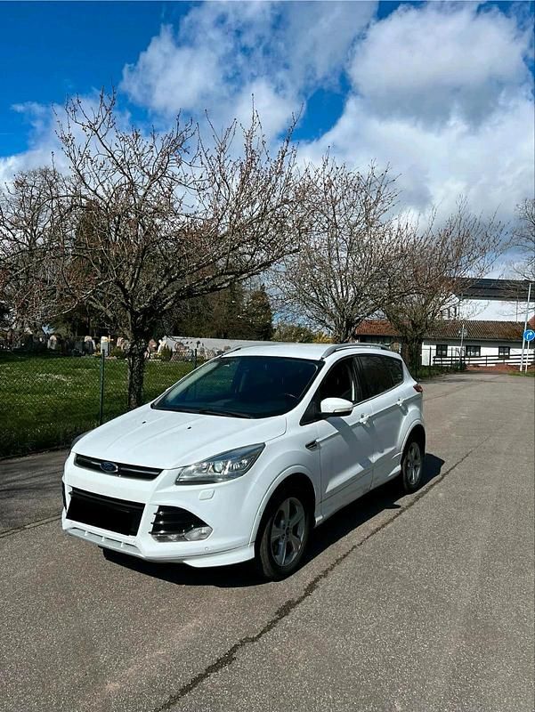 Gebraucht Ford Kuga ST-Line 163 PS (119 kW) 2014 Weiß SUV