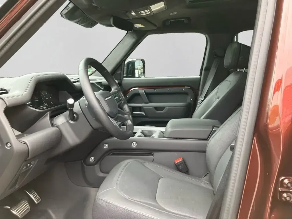 Gebraucht Land Rover Defender HSE Dynamic 400 PS (294 kW) 2025 Schwarz SUV