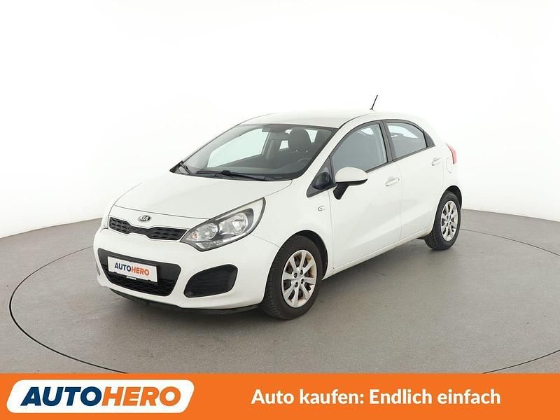 Weiß Gebraucht 2014 Kia Rio Edition 7 Kleinwagen | 6.760 € (Fairer Preis) - Bild 1/3