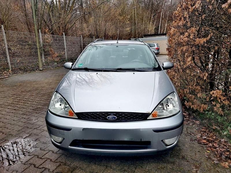 Gebraucht Ford Focus 75 PS (55 kW) 2004 Grau Kombi