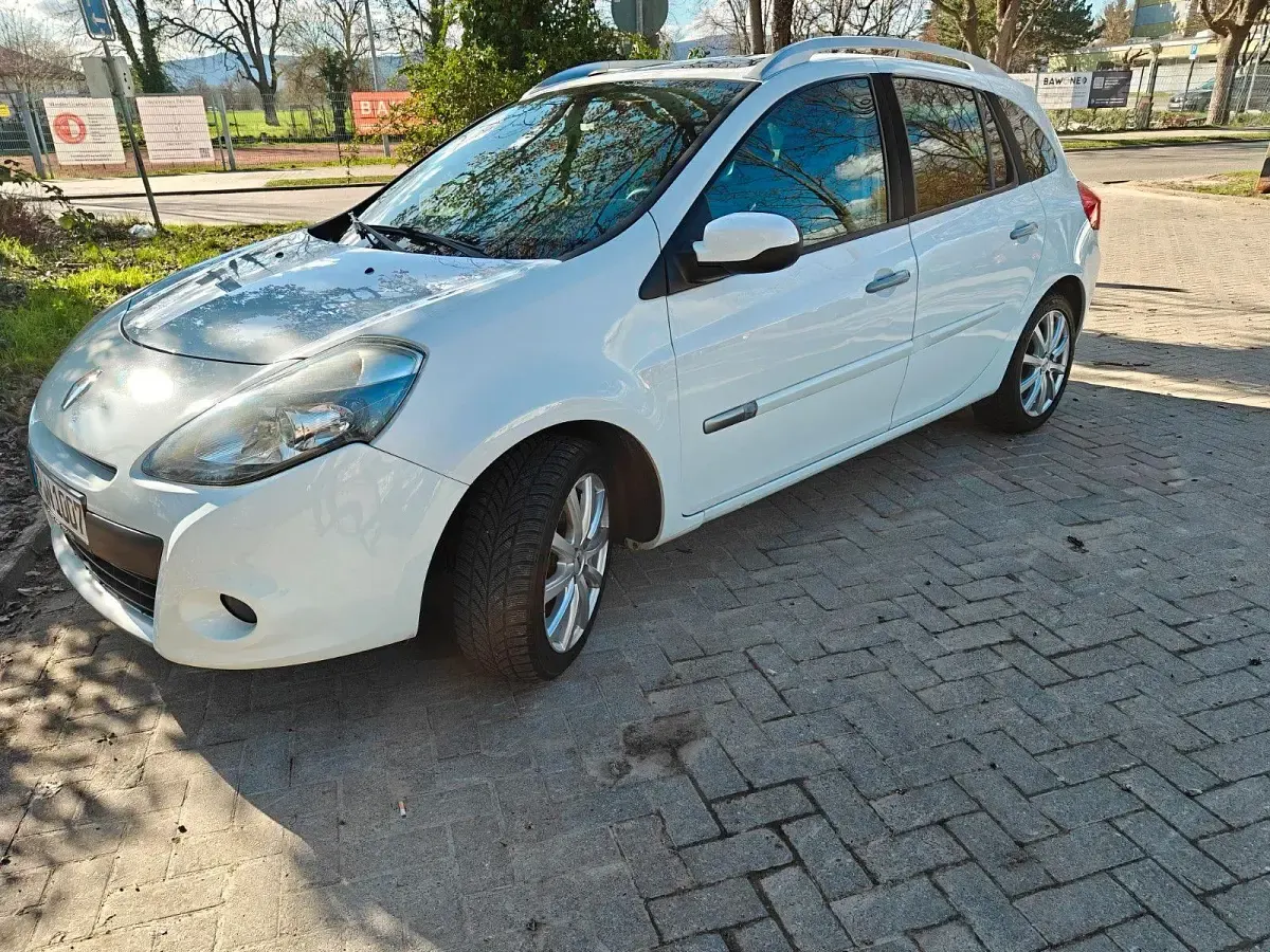 Gebraucht Renault Clio GrandTour Dynamique 88 PS (64 kW) 2009 Weiß Kombi