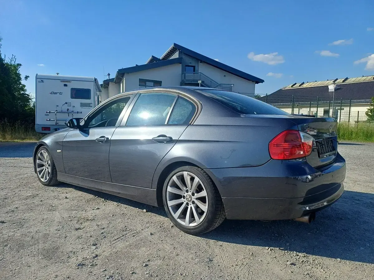 Gebraucht BMW 320 129 PS (94 kW) 2006 Limousine