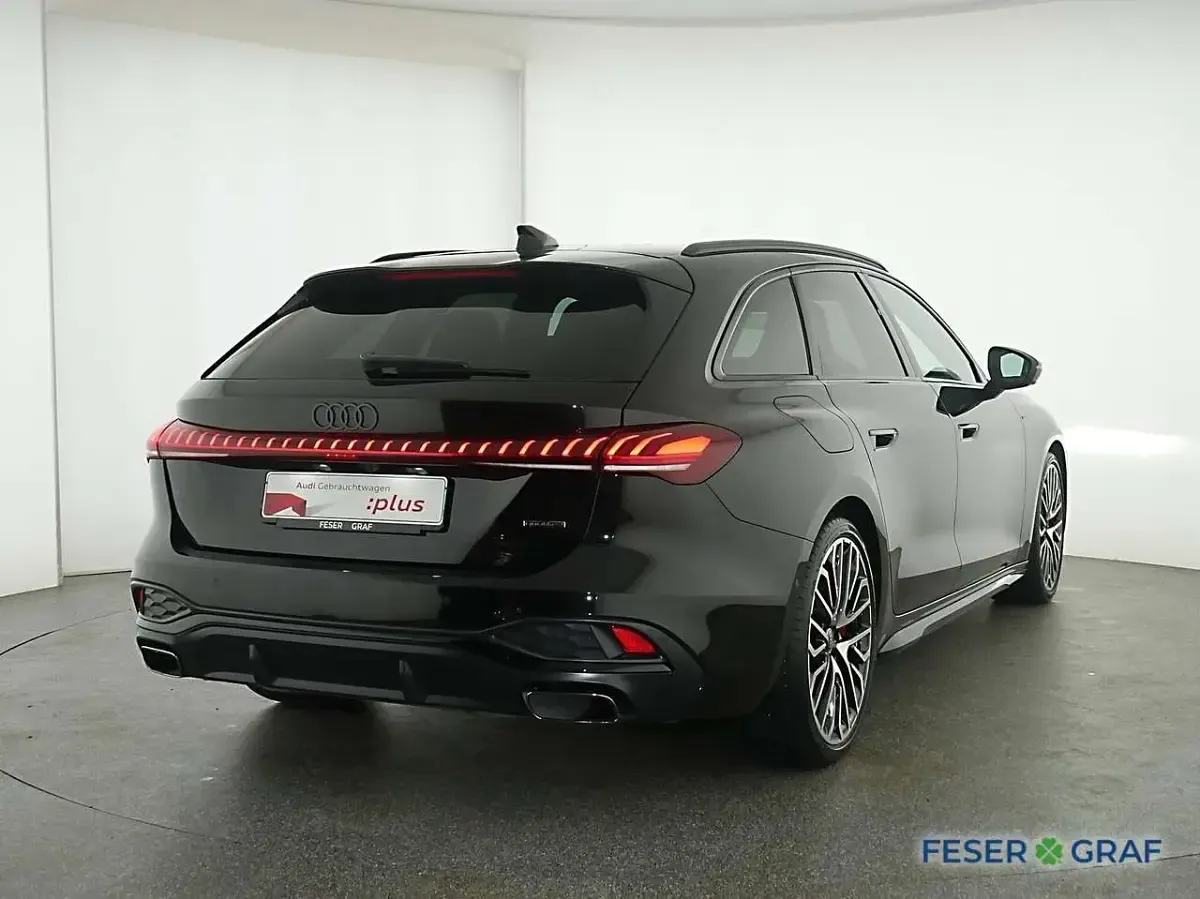 Gebraucht Audi A5 Ambiente 367 PS (269 kW) 2025 Mythosschwarz metallic Kombi