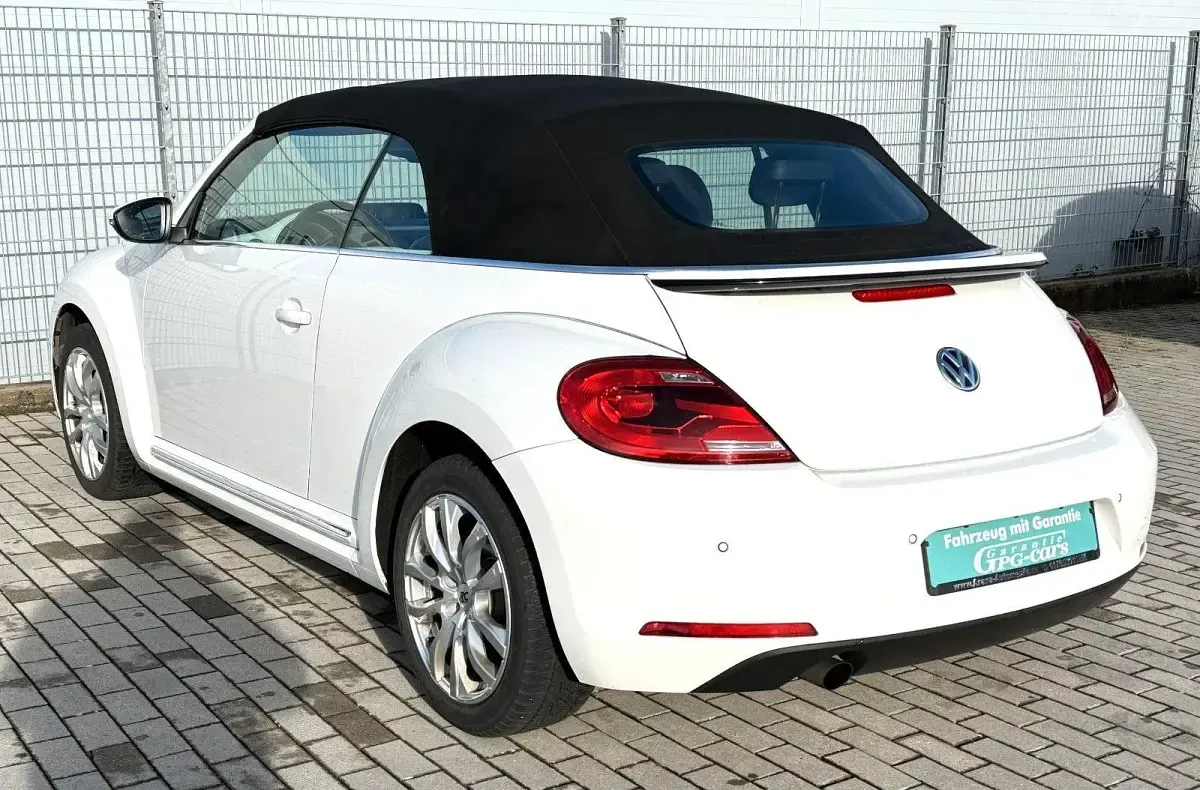 Gebraucht VW Beetle Cabriolet Design 105 PS (77 kW) 2013 Weiß Cabrio