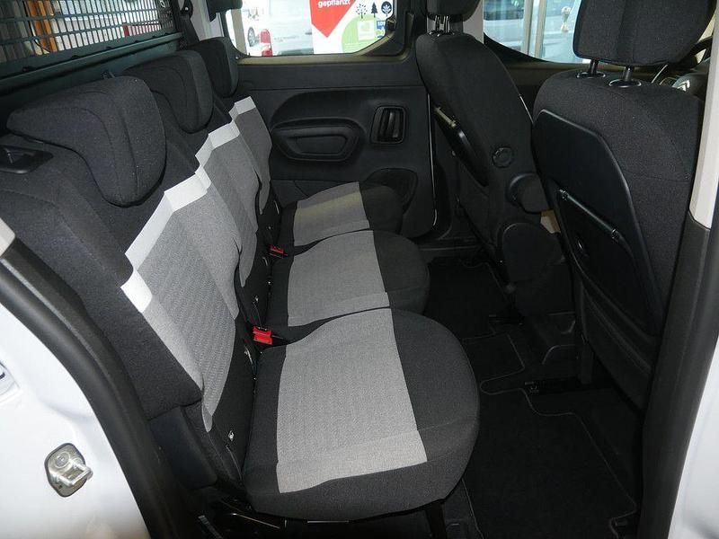 Gebraucht Citroën Berlingo Feel 102 PS (75 kW) 2023 Weiss Van / Kleinbus