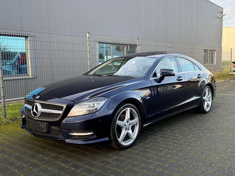 Gebraucht Mercedes CLS350 AMG line 265 PS (194 kW) 2012 Blau Limousine