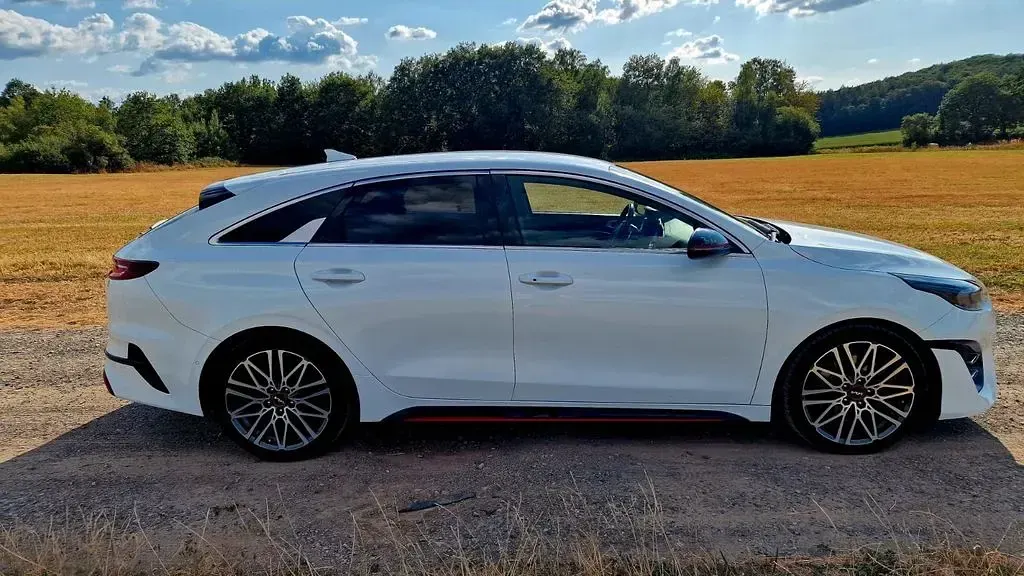 Gebraucht Kia ProCeed GT 204 PS (150 kW) 2023 Weiß Kombi