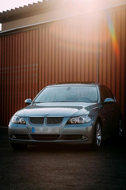 Second-hand BMW 330 258 CP (189 kW) 2004 Andere farben Berlinǎ