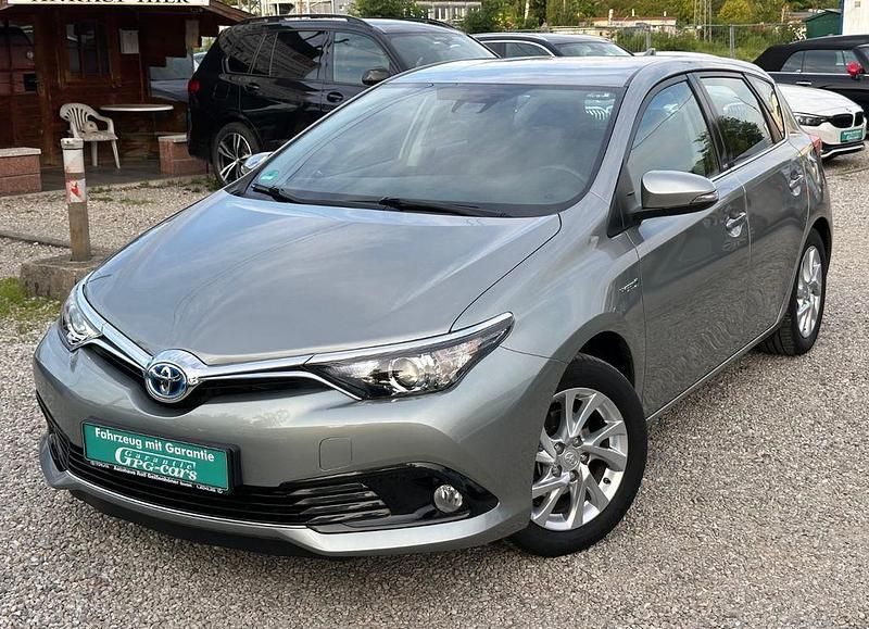 Grau Gebraucht 2016 Toyota Auris Hybrid Edition-S Limousine | 14.790 € (Guter Preis) - Bild 1/4