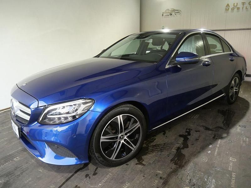 Blau Gebraucht 2020 Mercedes C180 Limousine | 25.950 € (Guter Preis) - Bild 1/4