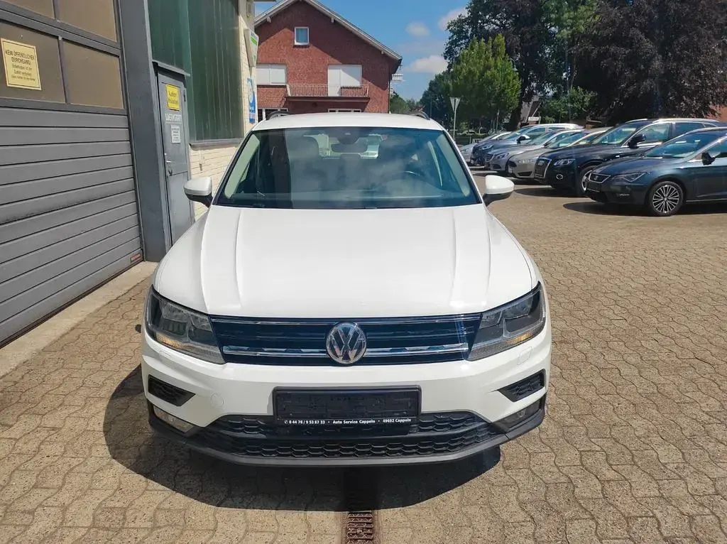 Gebraucht VW Tiguan Comfortline 131 PS (96 kW) 2020 Pure white SUV
