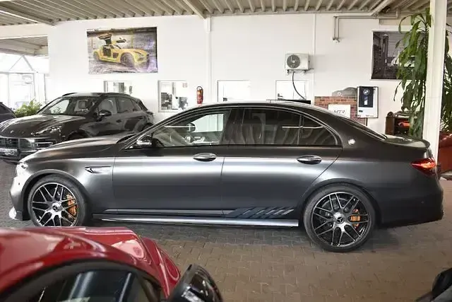Gebraucht Mercedes E63S AMG AMG 612 PS (450 kW) 2024 Designo graphitgrau magno Limousine