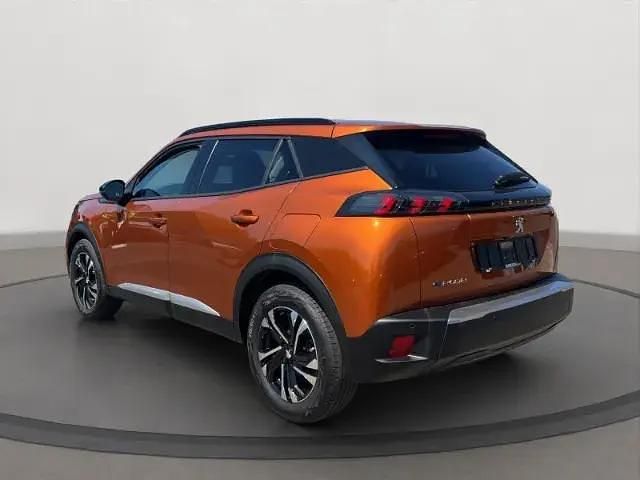 Gebraucht Peugeot e-2008 Allure 100 kW (136 PS) 2022 Braun (metallic) SUV